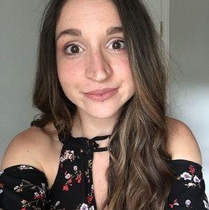 Meet your Posher, Hailey